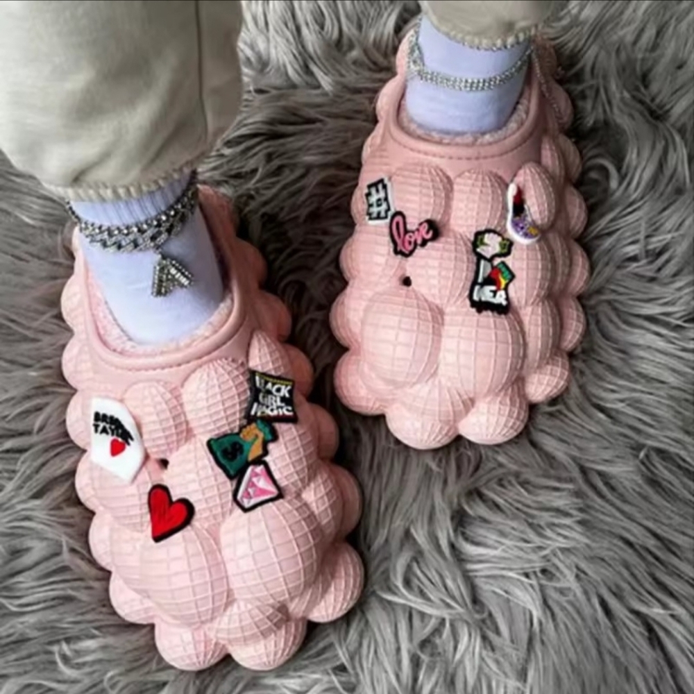Winter Warm Massage Foam Runner Furry Plush Bubble Slides Slippers for Women